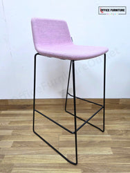 Workstories Hub Poseur High Bar Table with 4 Narbutas Pastel Pink Bar Stools