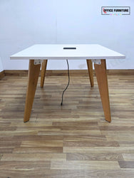 Workstories Hub Square Meeting Table