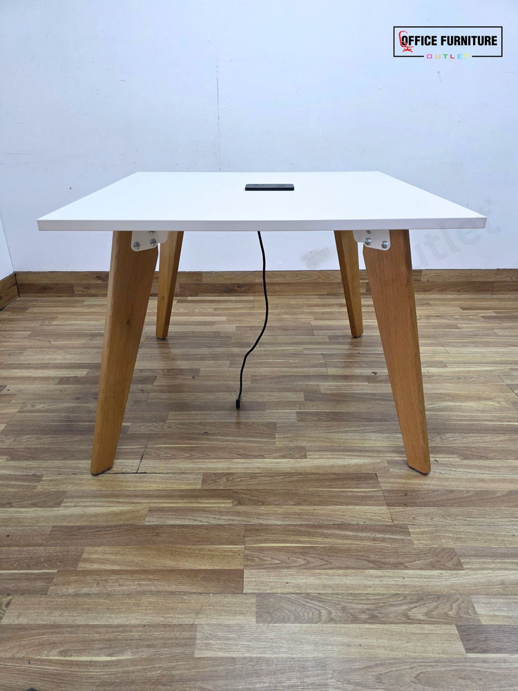 Workstories Hub Square Meeting Table