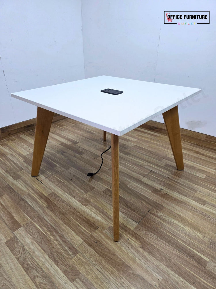 Workstories Hub Square Meeting Table
