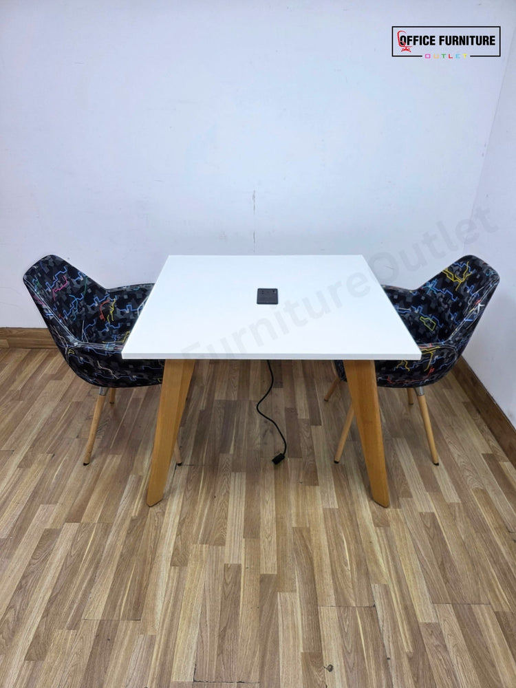 Workstories Hub Square Meeting Table with 2 Black Retro Profim Chairs