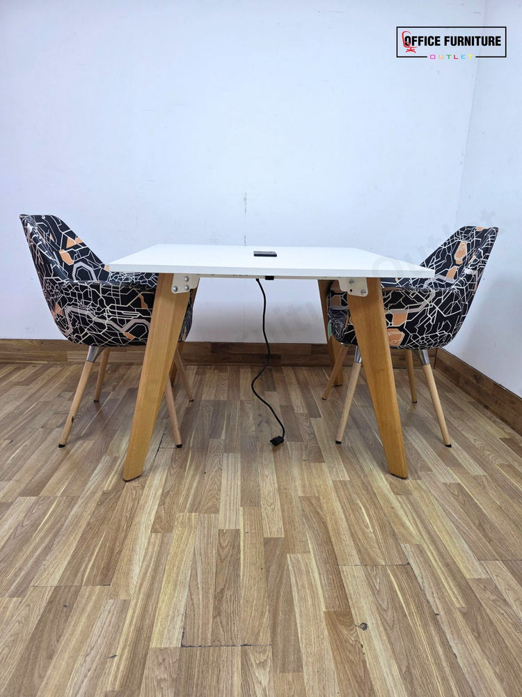 Workstories Hub Square Meeting Table with 2 Beige Retro Profim Chairs