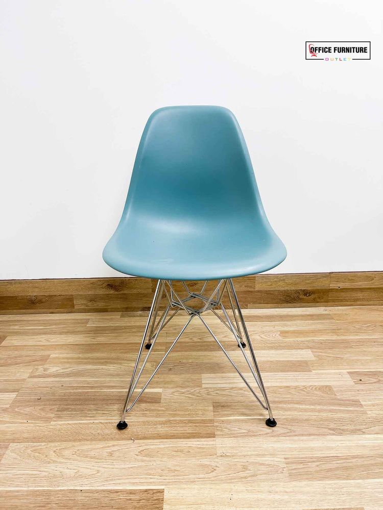 Vitra Dar Eames Plastic Chair